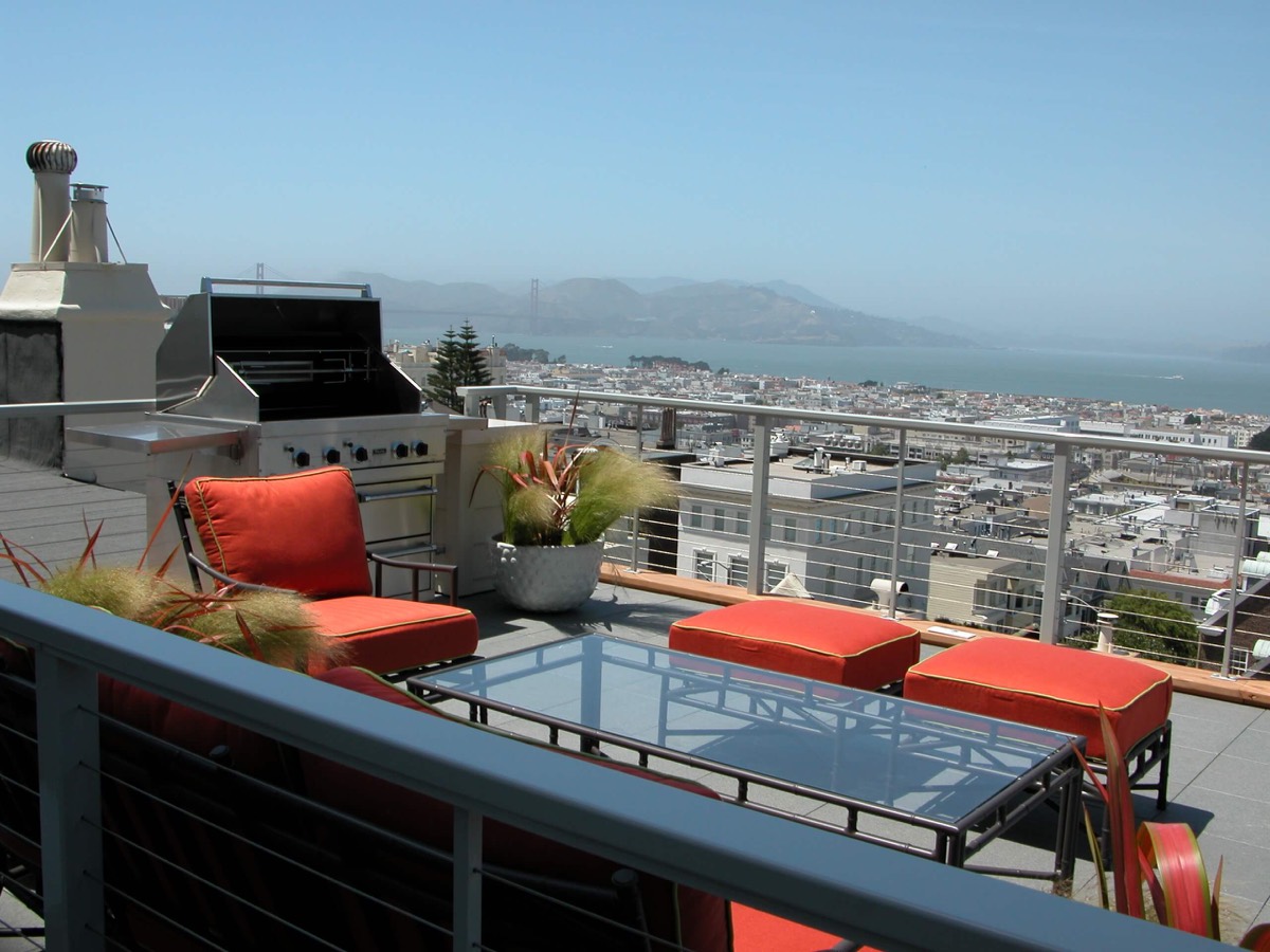 San Francisco Rooftop Patio — photo 2